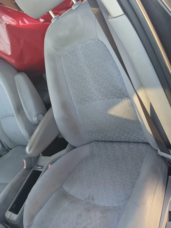 2006-2007 Saturn Vue Driver Front Seat Oem WEJ45 Foto 2 de 2