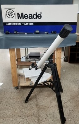 PICKUP ONLY Meade 04018 - #285 60mm Equatorial Refracting Telescope in Box