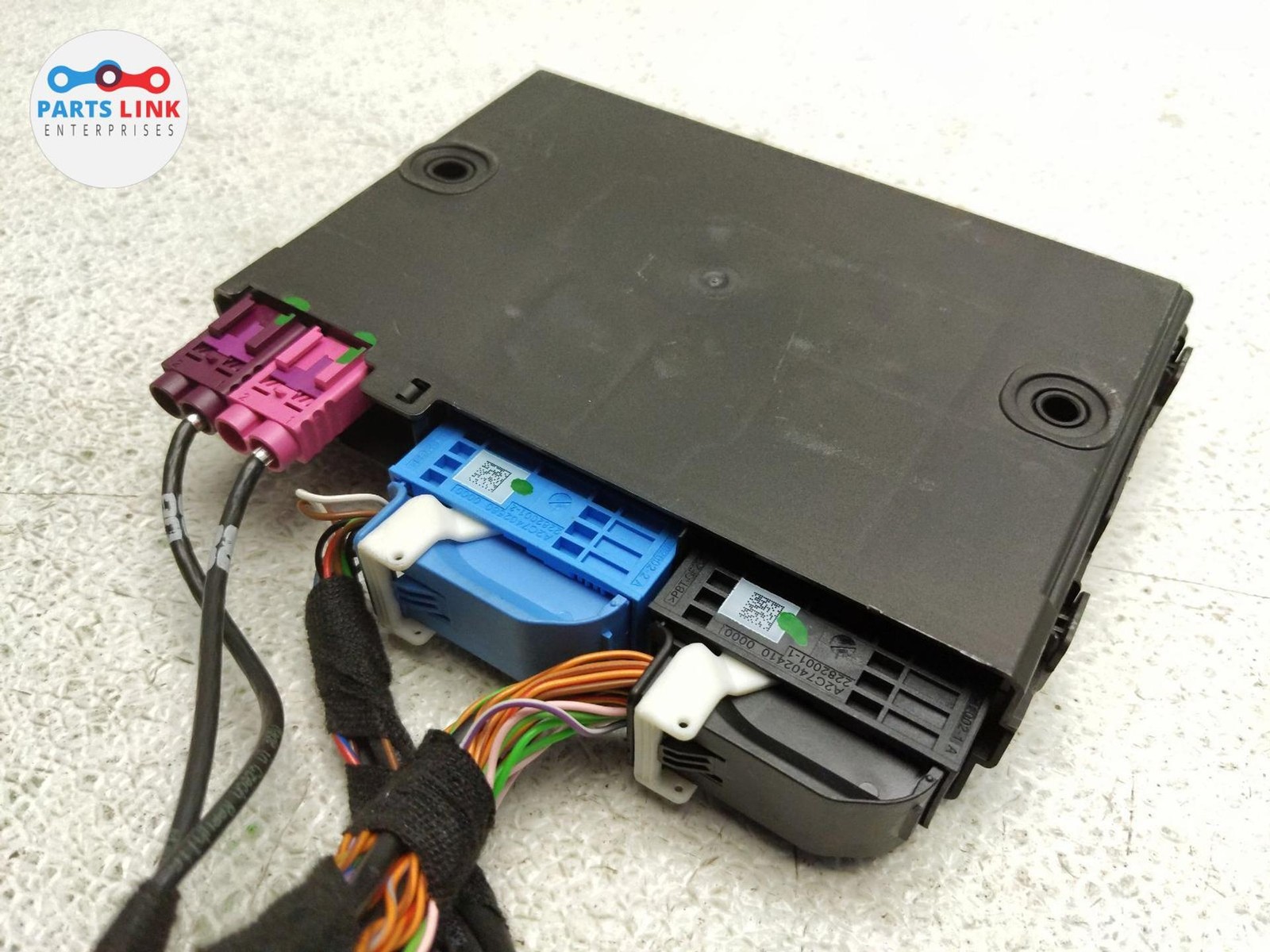 Bentley Bentayga 2016-2020 Plug P/N 8W8907468F