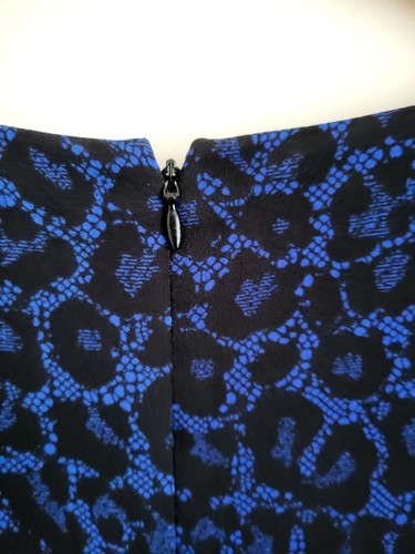 Michael Kors Dress Size M Blue Black Animal Print Knee Length Stretch Office - Picture 11 of 15