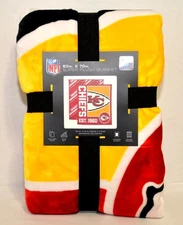 Logo Brands NFL Kansas City Chiefs 60"x70" Super Plush Blanket Model 616-27S-25S