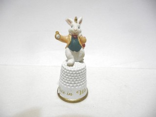 THIMBLE ORNAMENT HANDCRAFTED PEWTER HALLMARK '97 ALICE'S "WHITE RABBIT" #3