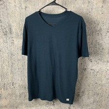 Vuori Strato Tech Tee Men's Medium Blue V Neck Short Sleeve Performance T-Shirt