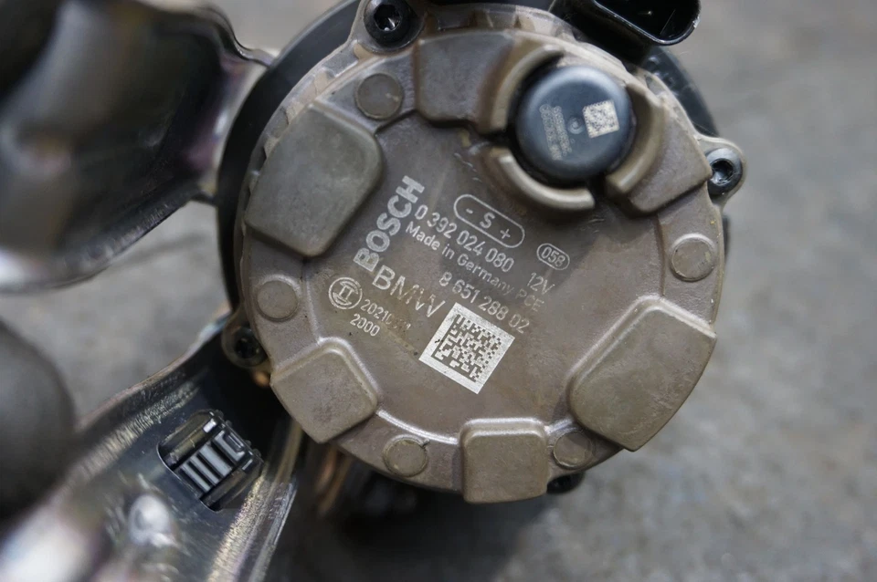 Bomba de refrigerante de agua electrónica auxiliar 865128802 BMW X5 Toyota Supra 2020-21 Foto 4 de 4