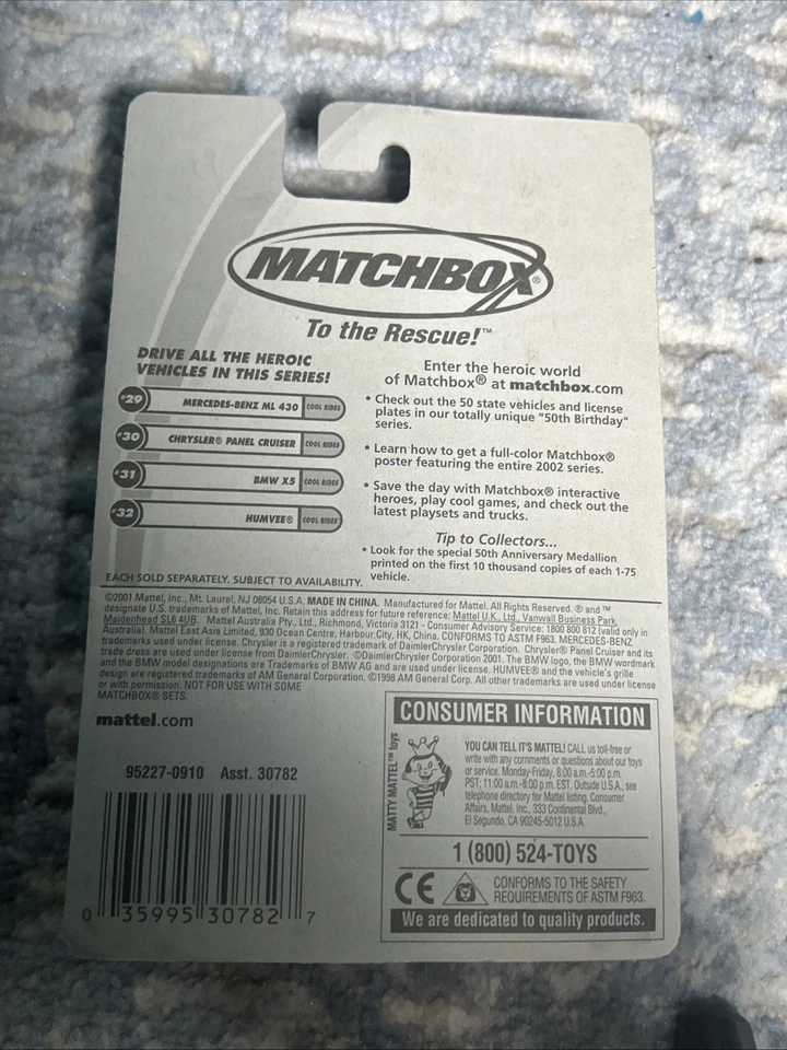 Matchbox BMW X5 en vehículo azul #3 de 75 con buen estado de embalaje Foto 3 de 4