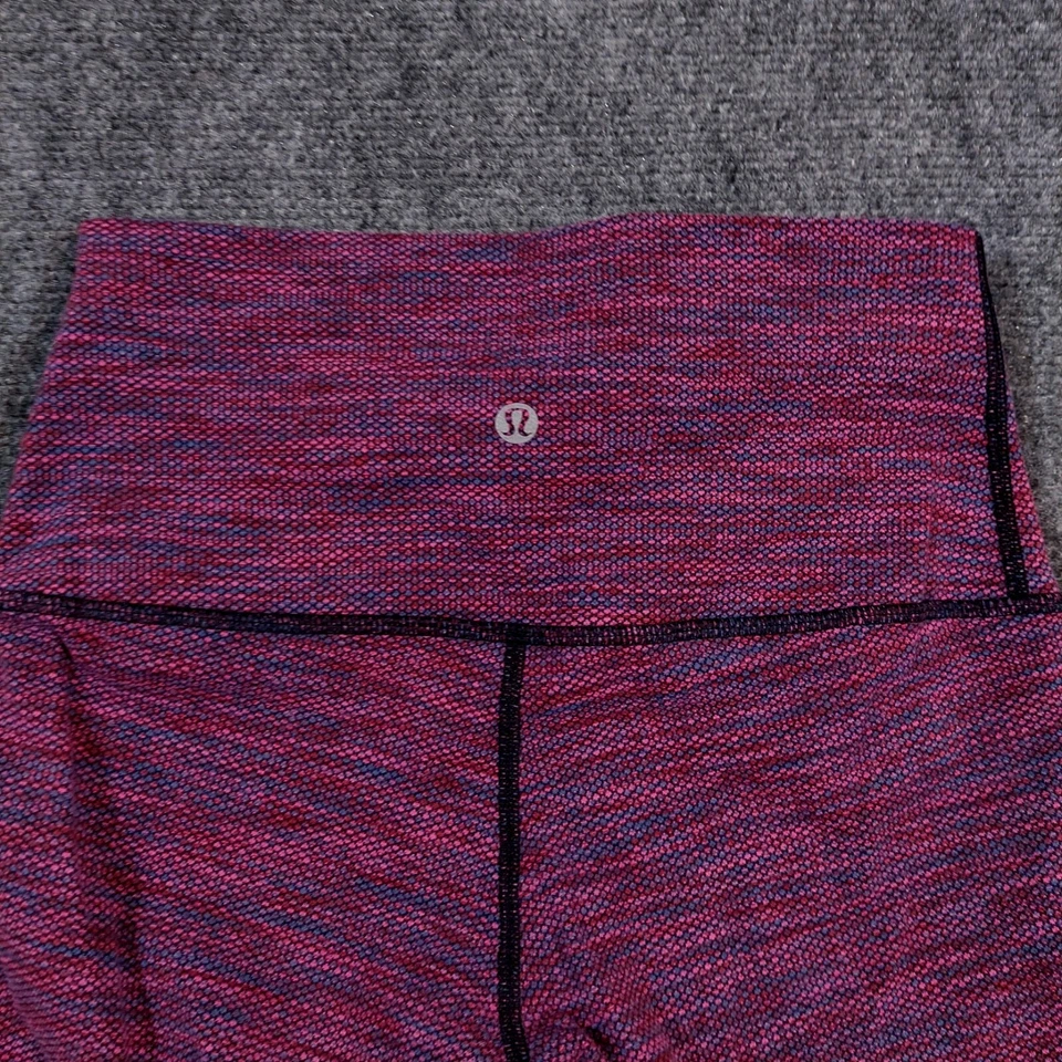 Calça Lululemon tamanho 4 tempos altos diamante jacquard corante espacial azul joias magenta - Imagem 4 de 4