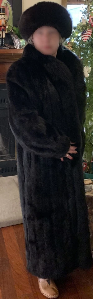 Abrigo de visón negro de longitud completa con sombrero a juego John Tauben pieles femeninas usado una vez Foto 2 de 4