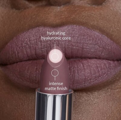 Avon hydramatischer Lippenstift violettgrau mit Hyaluronkern zu befeuchten und Plumps