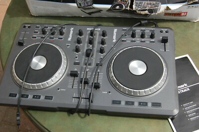 Numark Mixtrack Pratinum DJコントローラー　本体のみ Amazon.co.jp: Numark DJコントローラー 4デッキ タッチセンサー