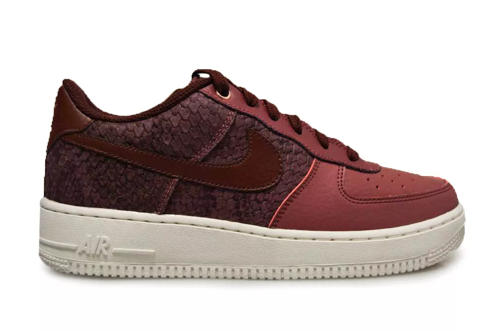 Air force 1 lv8 gs trainers sale