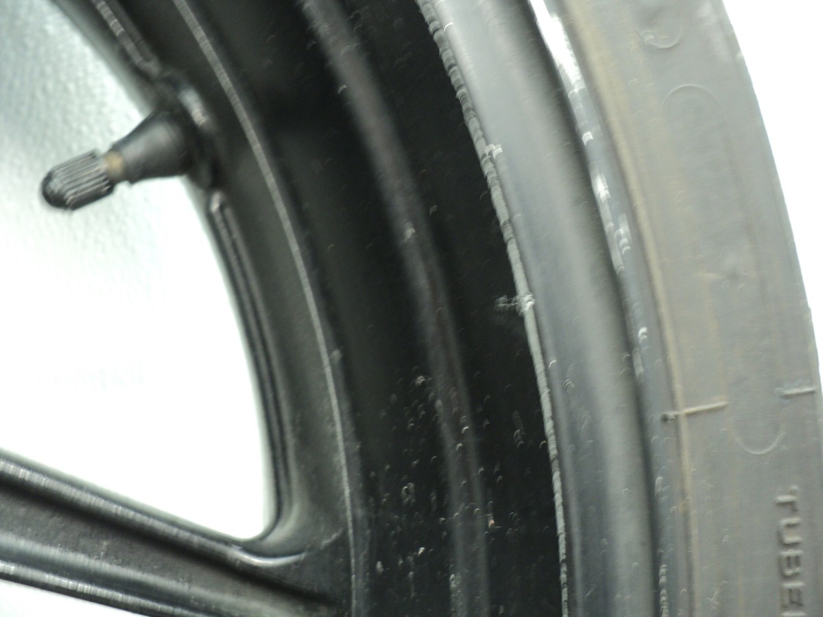 Kawasaki Ninja ZX 10R #C214 Rear Wheel & Tire | eBay