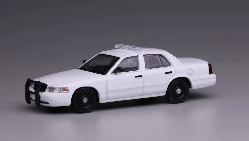 1:64 EY 596 White Police Crown Victoria Diecast Model Car EN114 Display