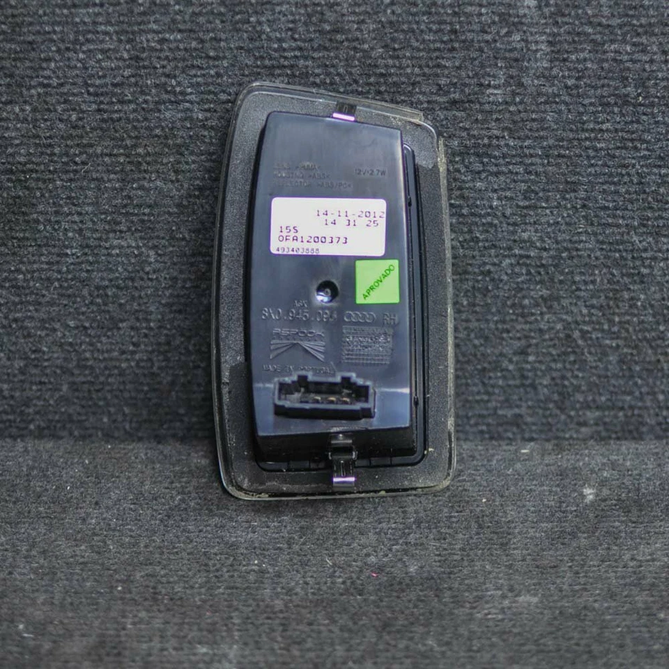 AUDI A1 8X Sportback Arrière Droite Sous Feu De Hayon 8X0945096 2012 - Photo 2/4