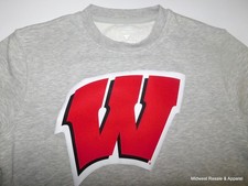 Wisconsin Badgers Fanatics Gray Crewneck Swea...