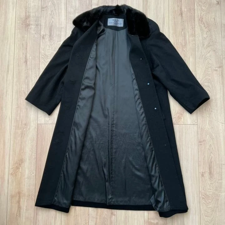 Walter Pellacci Puglielli 100% Cashmere Long Coat with Saga Mink Fur -Used - Image 2 of 4