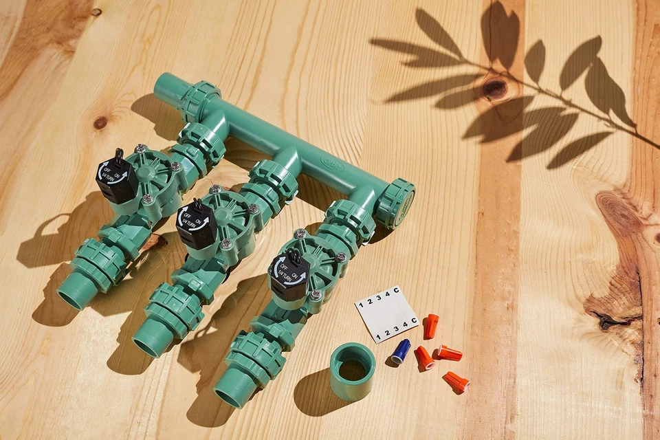 3 Valve Green Hose Pipe Fitting Manifold for Smart Irrigation with Swivel Unions - Image 4 of 4