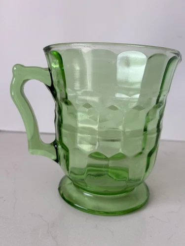 Vtg Hazel Atlas Honeycomb Pitcher Uranium Green Depression Glass 6.5" Tall Glows
