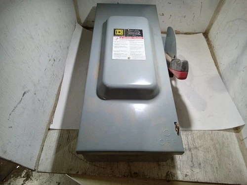 SQUARE D HEAVY DUTY SAFTEY SWITCH HU363 100A 600VAC (F6A)