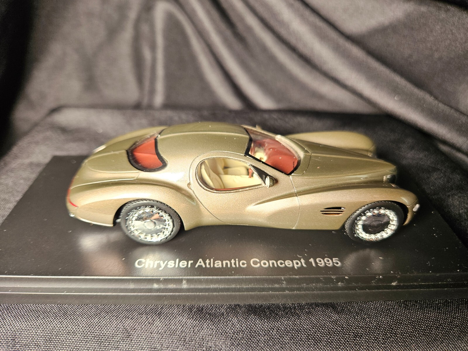 Picture 3 of 5