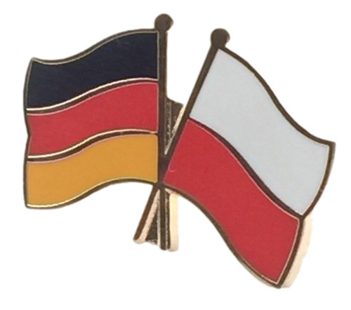 Germany & Poland Friendship Flags Gold Plated Enamel Lapel Pin Badge - Foto 1 di 3