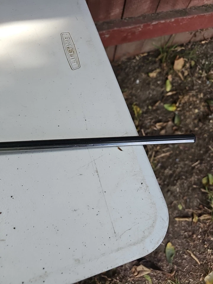 早期沃尔沃 240 244 轿车前挡泥板薄款装饰皮带线装饰  — 第 2/4 张图片