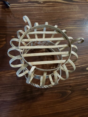 Vintage Metal Wire Basket Planter Handle Curl footed French - Picture 6 of 6