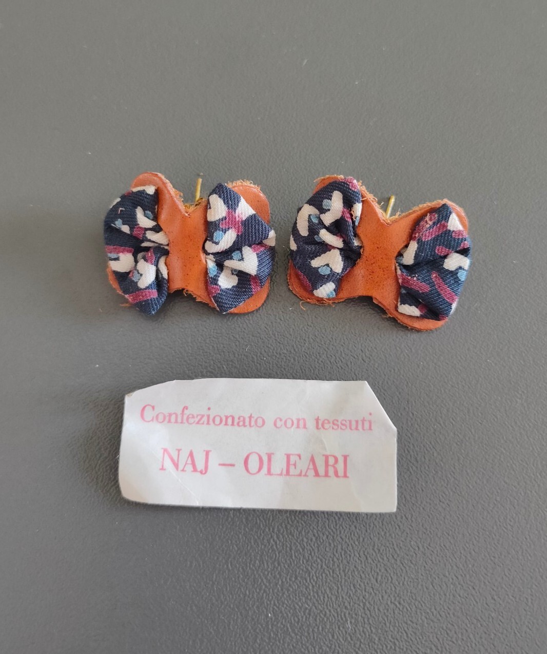 Foto 1 di 2