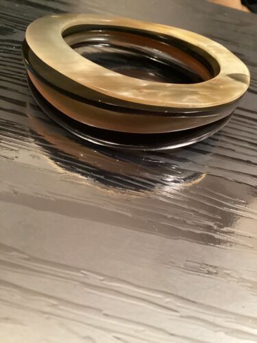 Set Of 4 Bone Bracelets Bangles - Picture 6 of 11