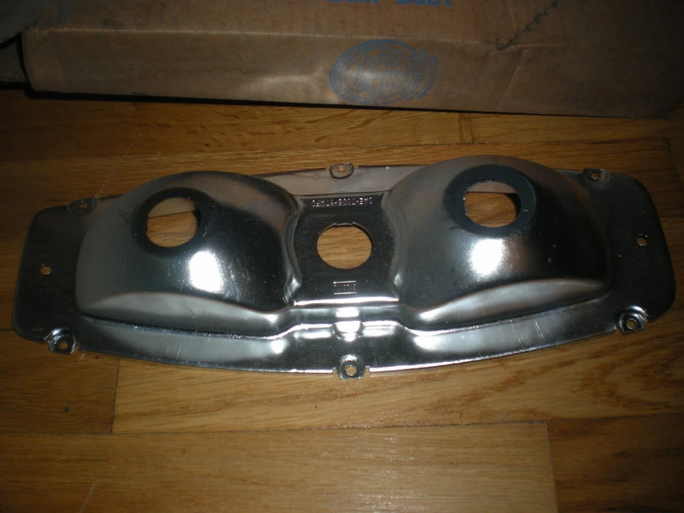 NOS 1967 FORD COUNTRY SEDAN WAGON REAR LAMP BODY - Image 2 of 4