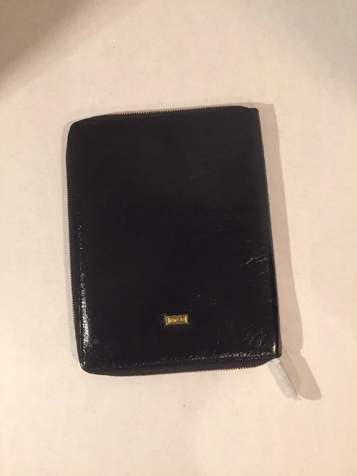 Funda para iPad Be&D para mujer negra con tachuelas doradas 8"X10" nueva Foto 3 de 4