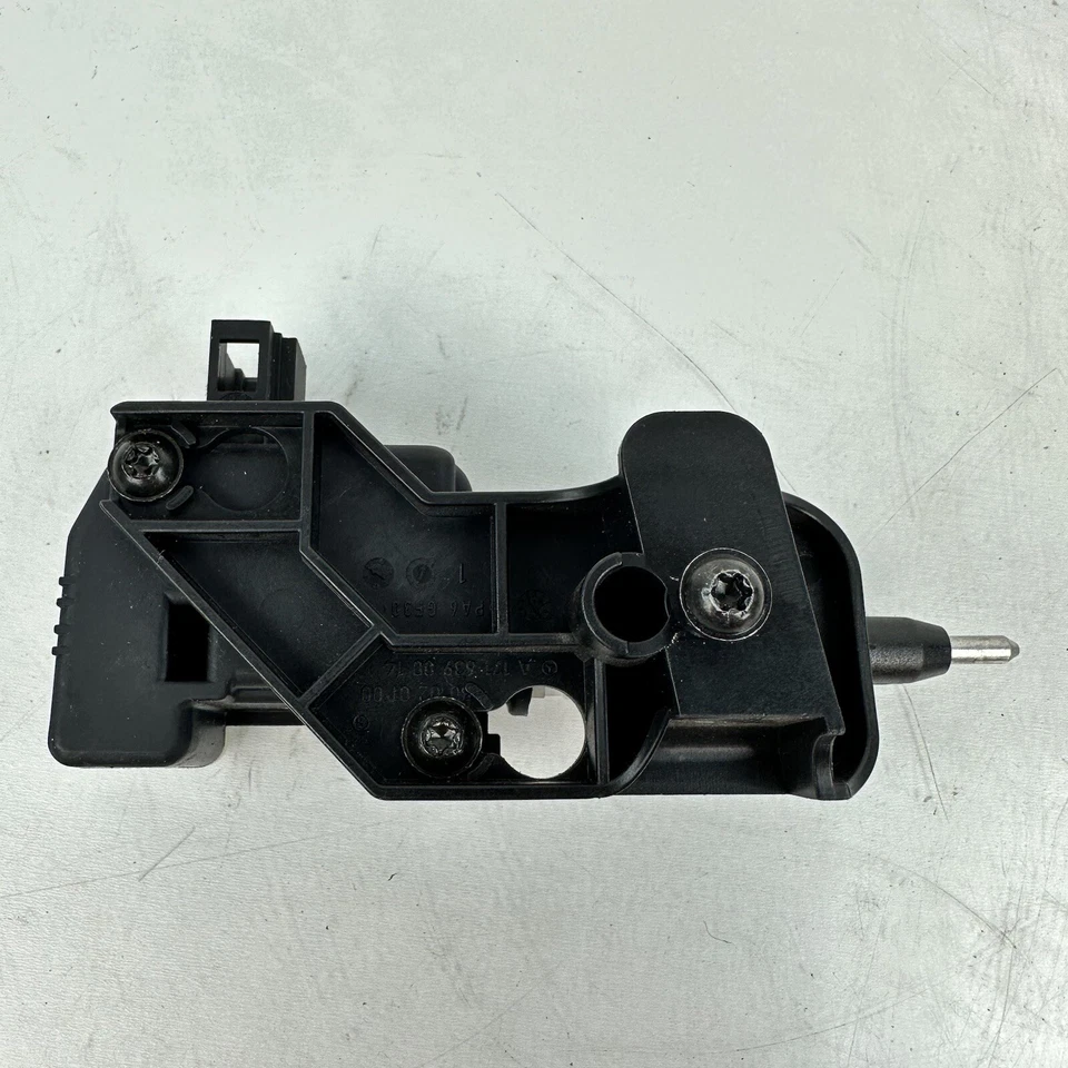 Actuador de bloqueo de puerta de combustible Mercedes Benz E320 2001 2002-2011 2038201997 OEM E824 Foto 3 de 4