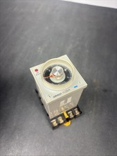 Omron Timer, H3BA-8H, 0.05s-100h, 24VDC, 250VAC /w Omron Relay Socket