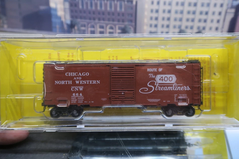 KADEE HO SCALE #4505 CHICAGO & NORTHWESTERN CNW 664 40' PS-1 BOXCAR 6' DOOR! - Image 3 of 4