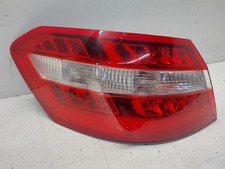 Mercedes Benz E-Klasse W212 Bj.2010 Rückleuchte Heckleuchte außen links 21290666