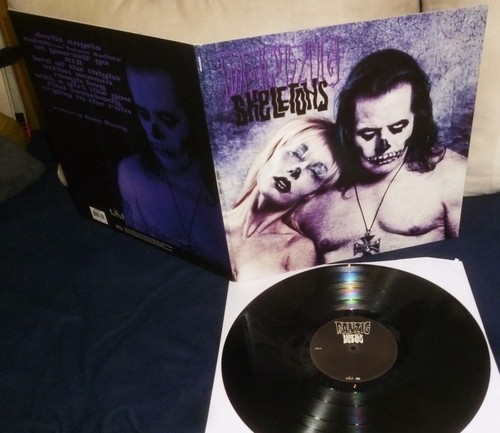 DANZIG / SKELETONS 2015 - LP - Black Vinyl / Klappcover - in NEAR MINT /EX