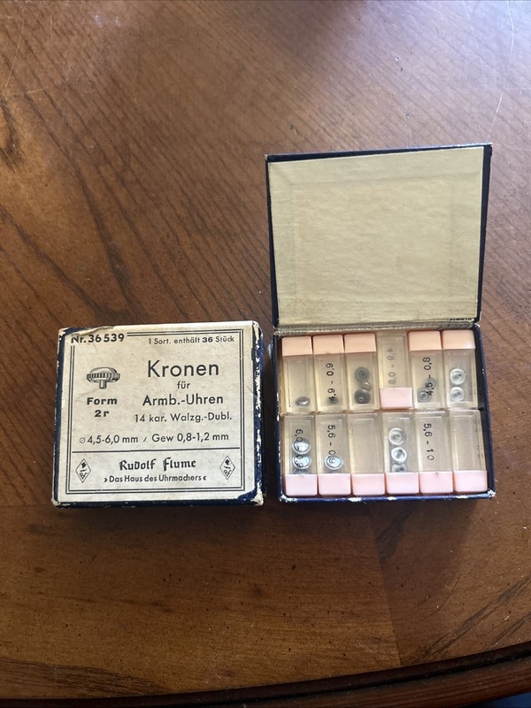 FLUME RARE VINTAGE CROWNS