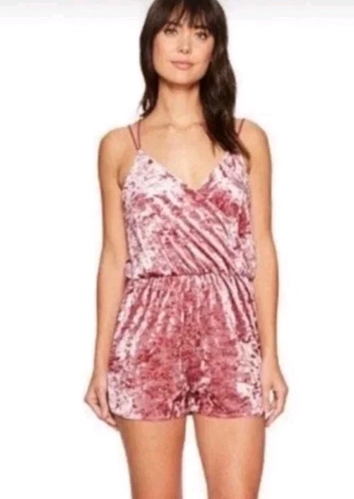 NWT Romeo & Juliet Couture Rose Pink Crushed Velvet Romper (Small) #0588 - Image 2 of 4