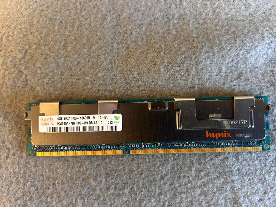 Qty of 12 Hynix HMT151R7BFR4C-H9 4GB 2Rx4 PC3-10600R DDR3-1333 Reg. ECC RAM - Image 2 of 2