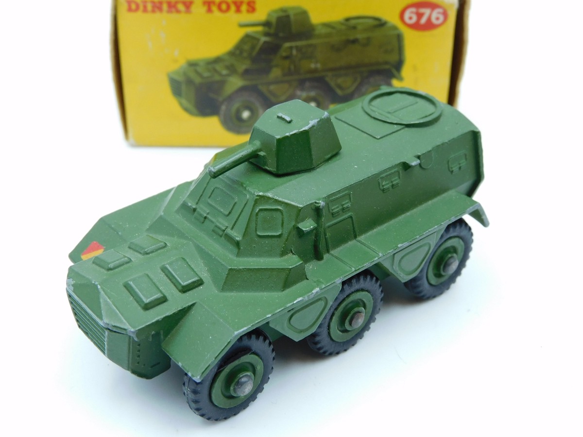 Dinky Toys 676 - Véhicule Blindé De Transport De Troupes (Armoured Personnel Carrier) - Miniature Militaire