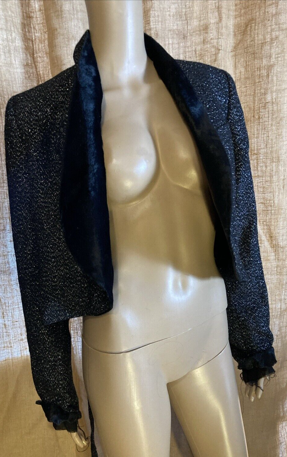 Picture 3 of 18