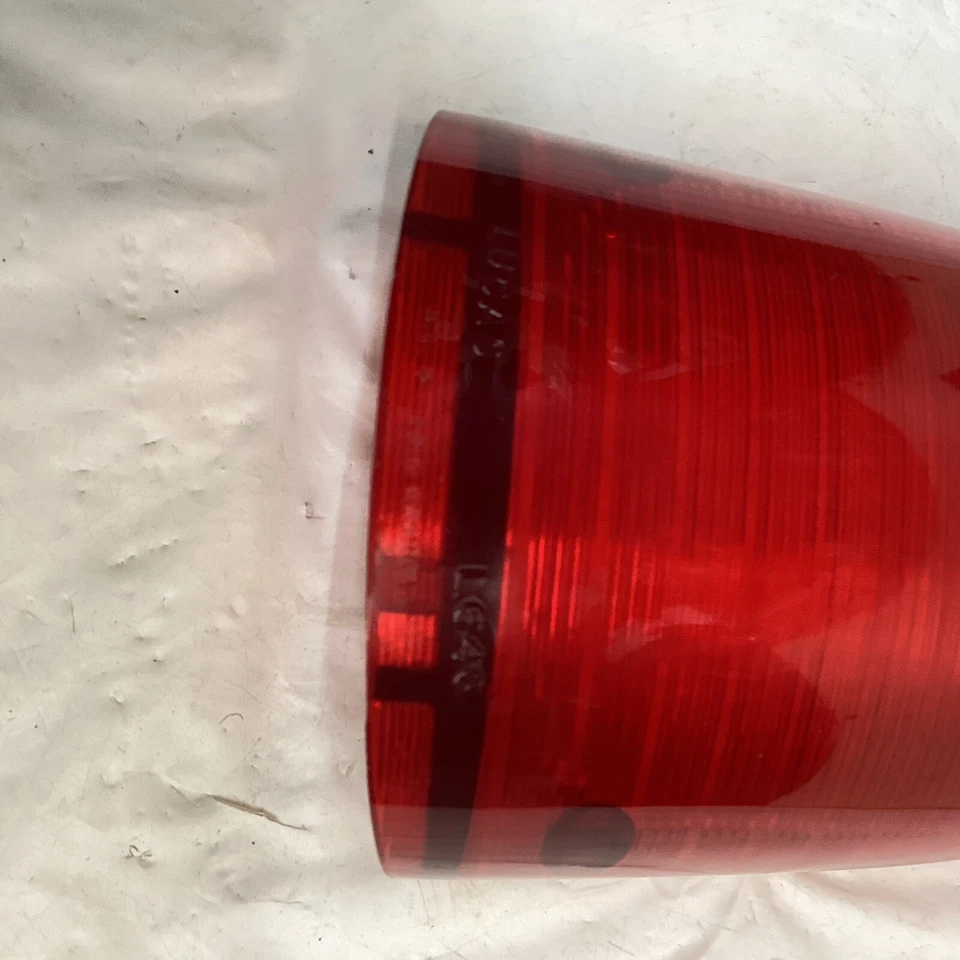 Задний фонарь MG Magnette MK III IV Riley 4/68 и 4/72 новый из старых запасов Lucas нижний объектив - Изображение 4 из 4