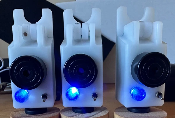 Steve Neville bite Alarms  hybrids white