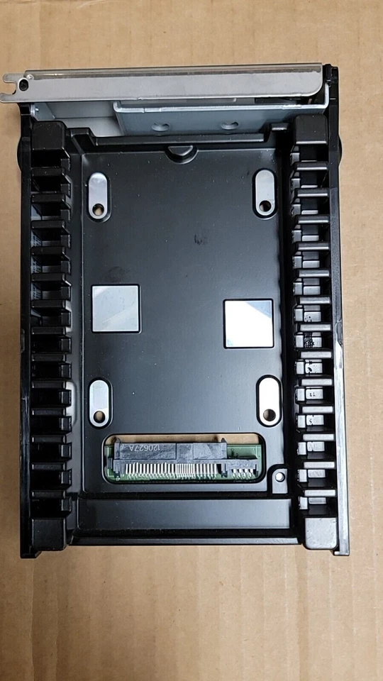 Western Digital SAS IcePack 2.5" to 3.5" HDD Caddy WDSL003B-02 00K75M w/screw Foto 2 de 3
