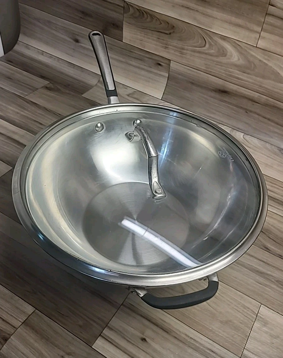 Calphalon Tri-Ply Stainless Steel Stir Fry Flat bottom Wok 12" #155 W/Lid Used
Opens in a new window