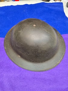 Antique WW1 British Brodie Helmet w/Liner