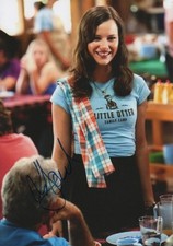 Lily Sullivan Autogramm signed 20x30 cm Bild