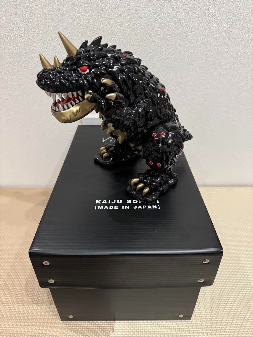 特撮 INSTINCTOY VINCENT VS LIQUID THE MAGMA ⭐Collectable INSTINCTOY Vincent vs. LIQUI Black Collectible