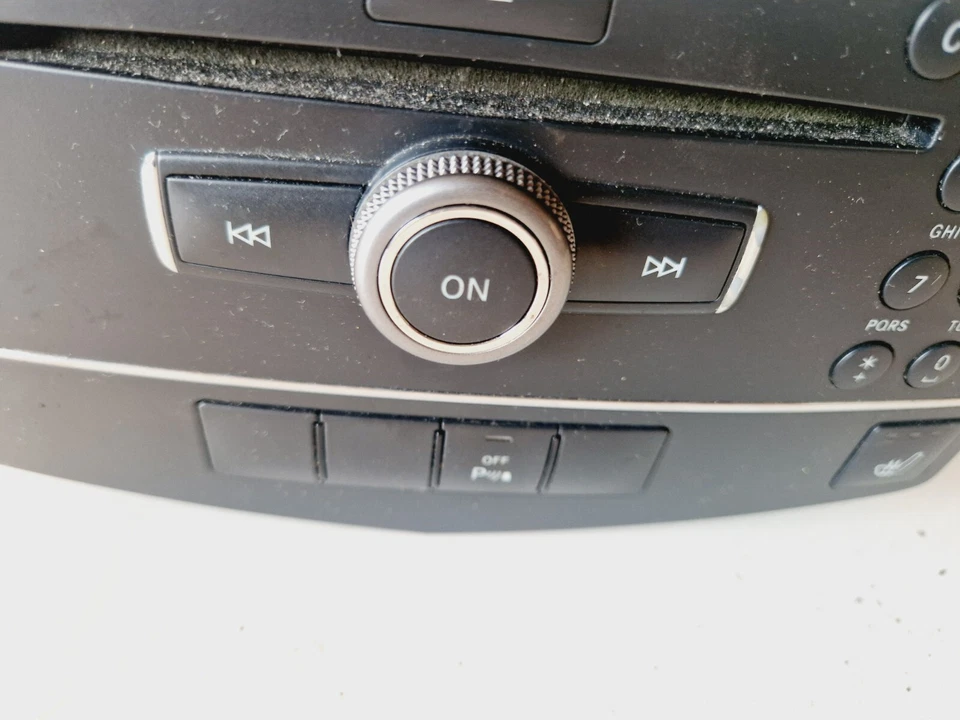 19C* Mercedes W204 C-Klasse Autoradio Radio Navi Bluetooth A2048705696 - Bild 3 von 4