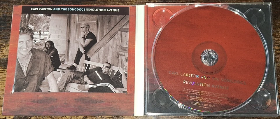 CARL CARLTON AND THE SONGDOGS - REVOLUTION AVENUE  DigiPak CD - Bild 2 von 3