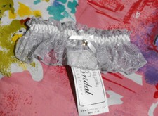 NEW HANKY PANKY 9WG222 MADE IN USA DAUPHINE LACE BRIDAL RUFFLE LEG GARTER OS